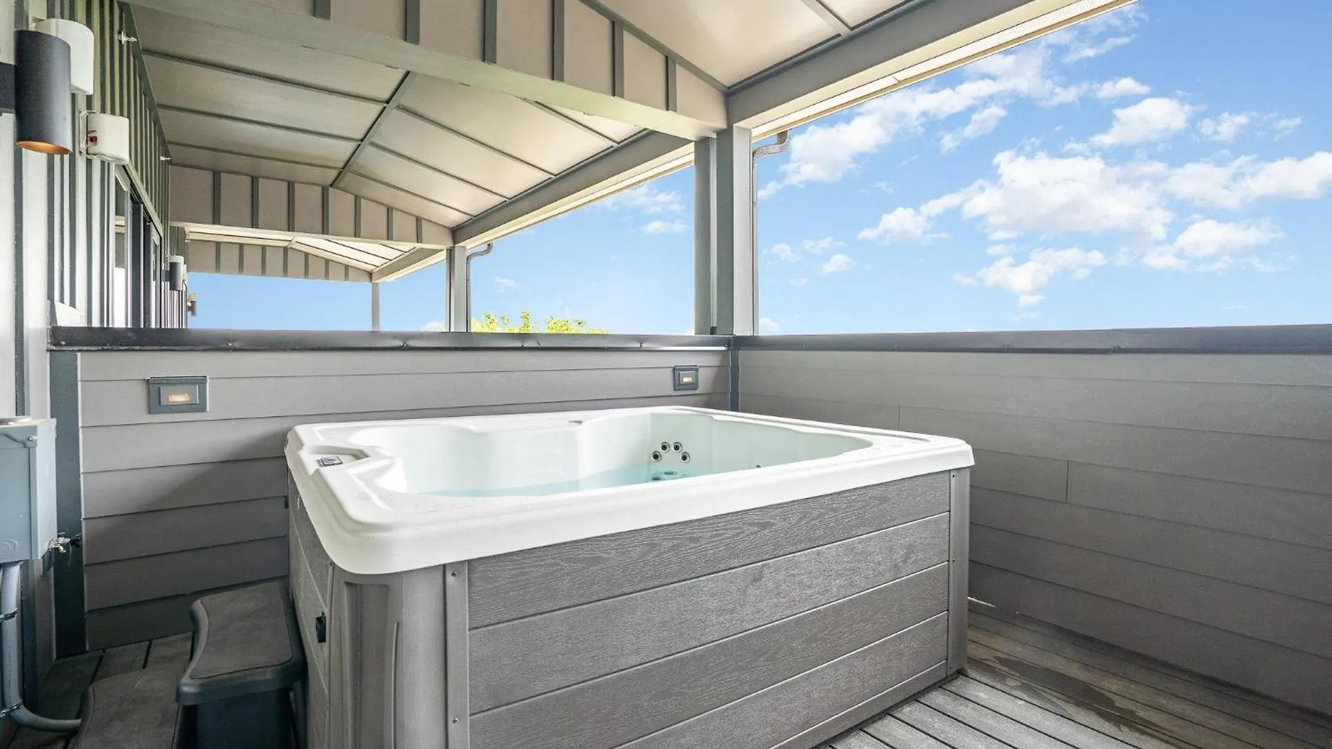 Bronco - Private Deck & Hot Tub - Mins To Broadway Villa Nashville Holiday home