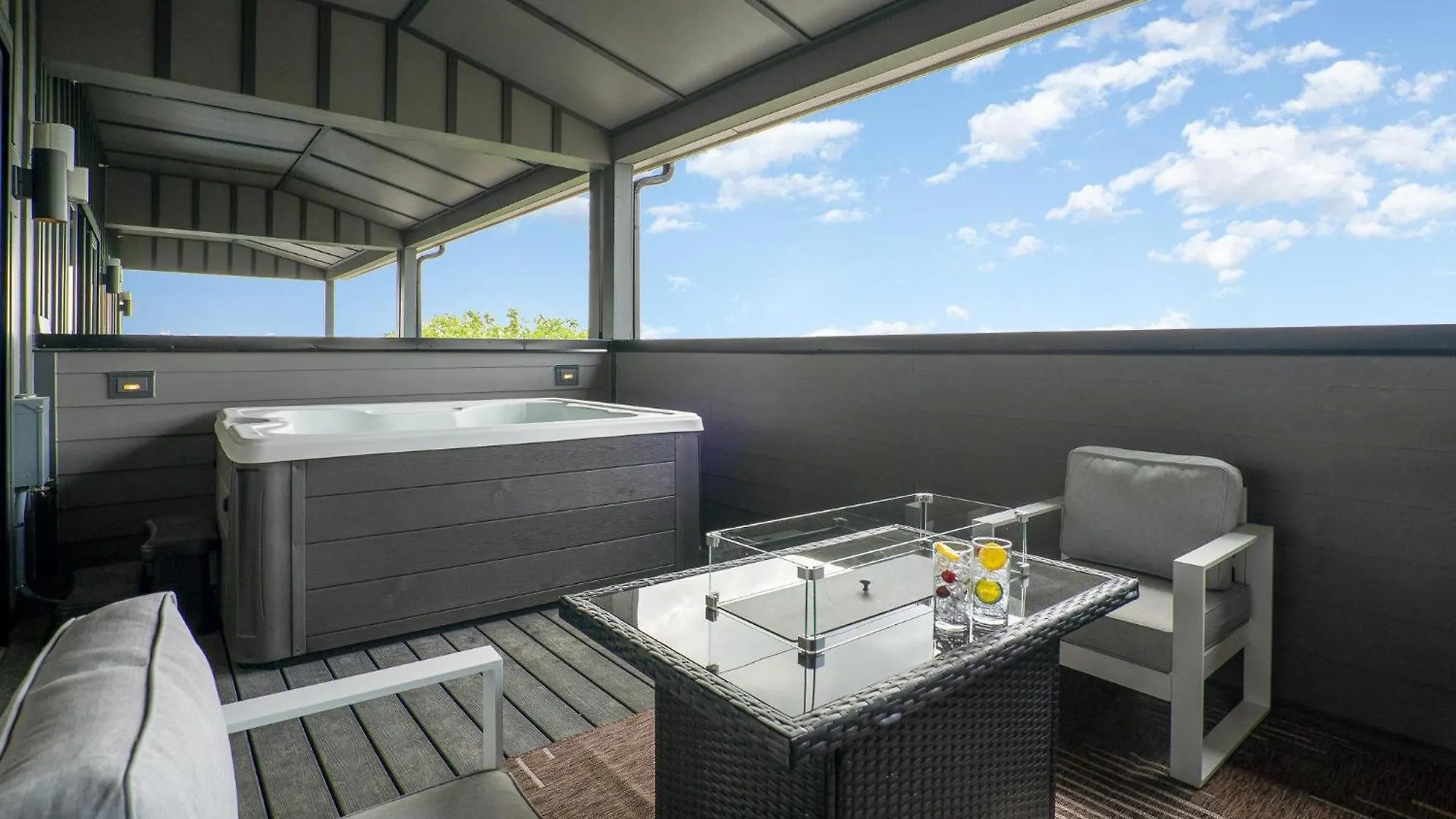 Holiday home Bronco - Private Deck & Hot Tub - Mins To Broadway Villa Nashville